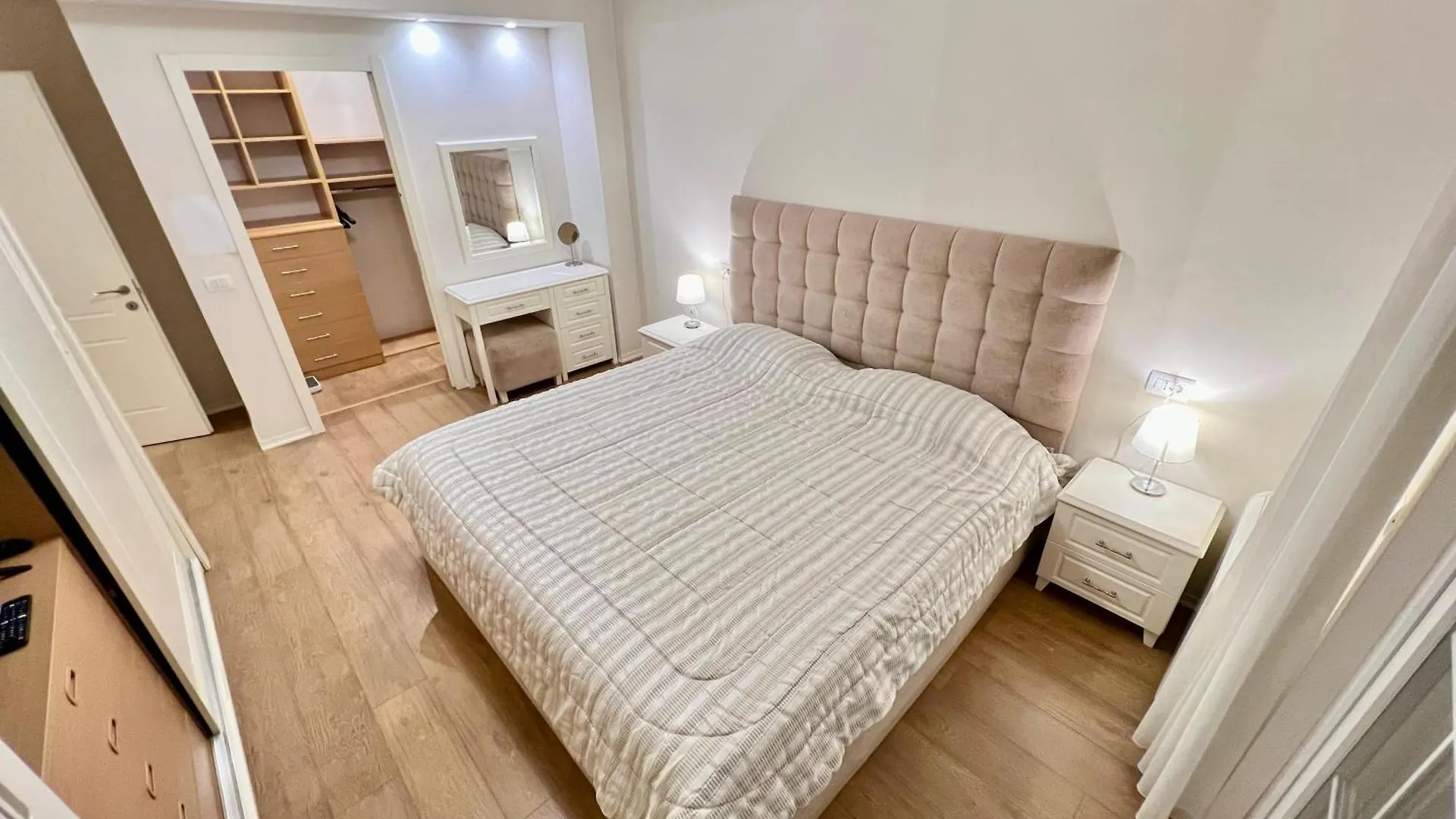 Апартаменты Top House Тирана Албания